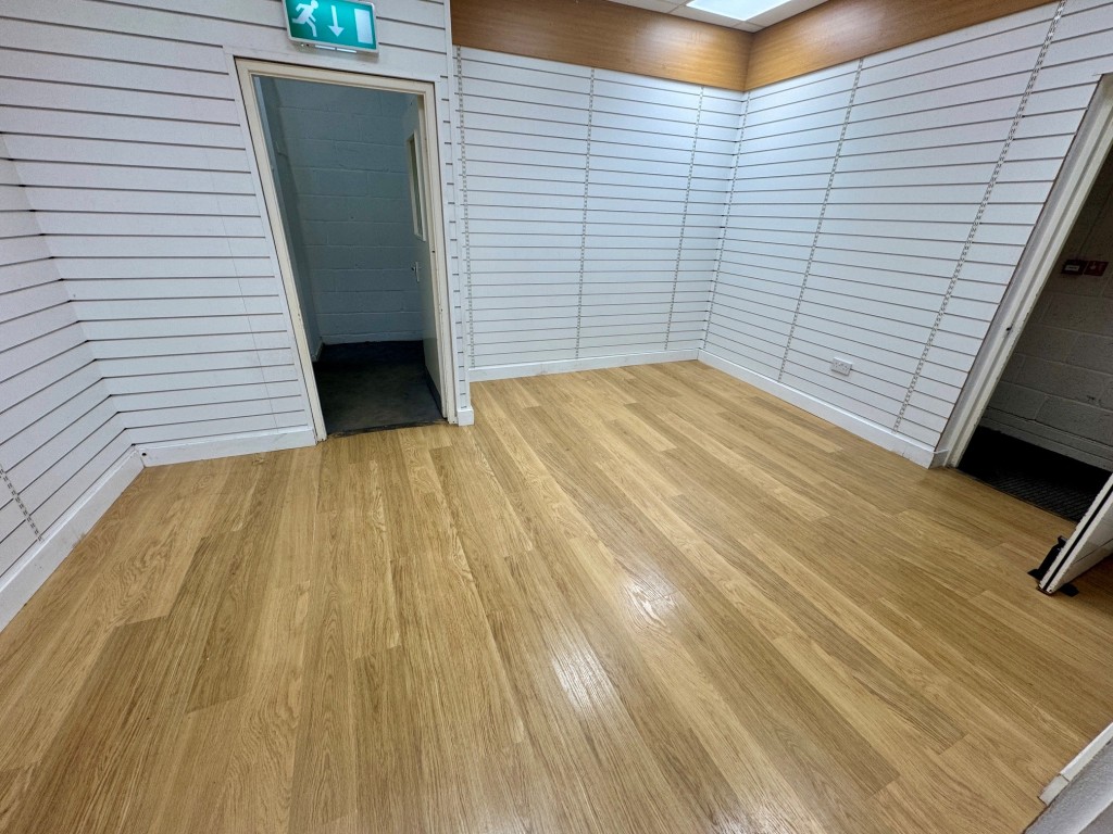 Lot: 58 - PERIOD CITY CENTRE FREEHOLD SHOP AND UPPER PARTS WITH POTENTIAL - Store room - ground floor rear